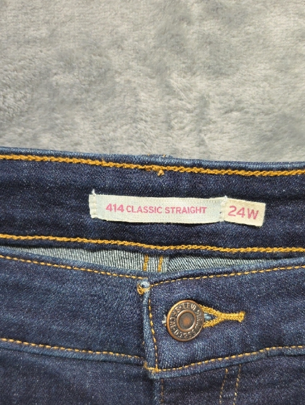 Levi's Women's Straight Leg Jeans in Indigo Blue sz 24W - Picture 2 of 7